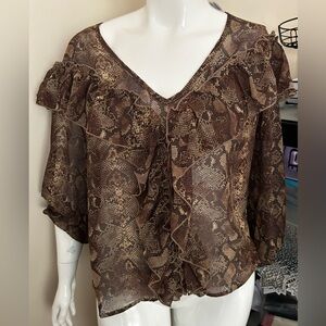 XXL-  Long Sleeve V-Neck Snake Print Top